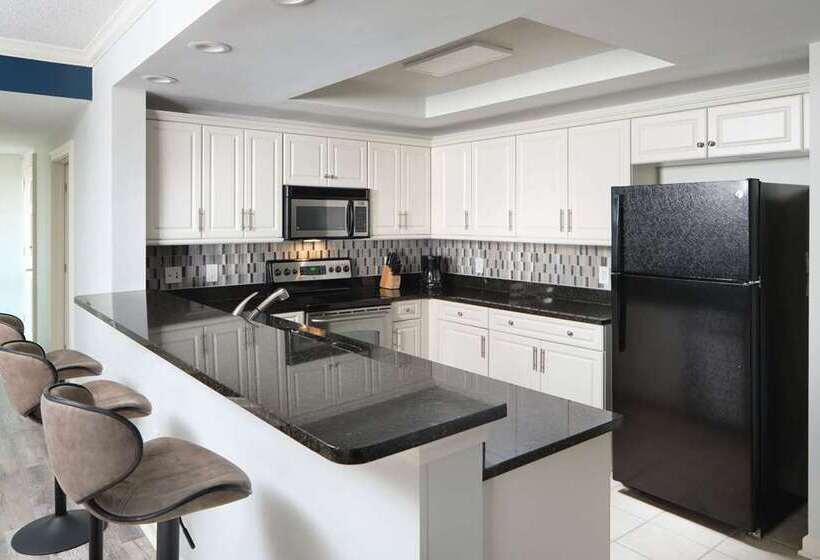 Royal Palms Apartment