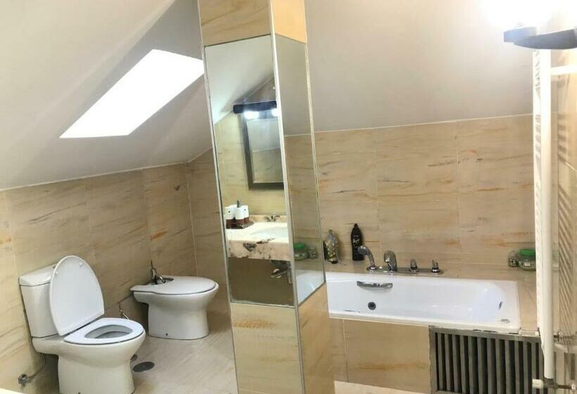 膳宿费 Alojamiento Martel