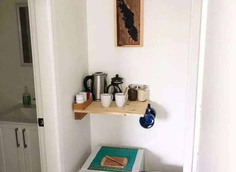 Majatalo Sounds Of The Sea