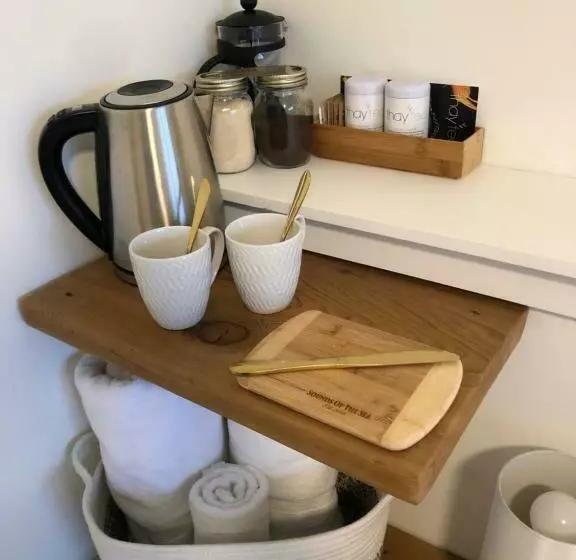 Majatalo Sounds Of The Sea