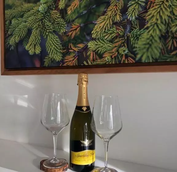 Majatalo Sounds Of The Sea