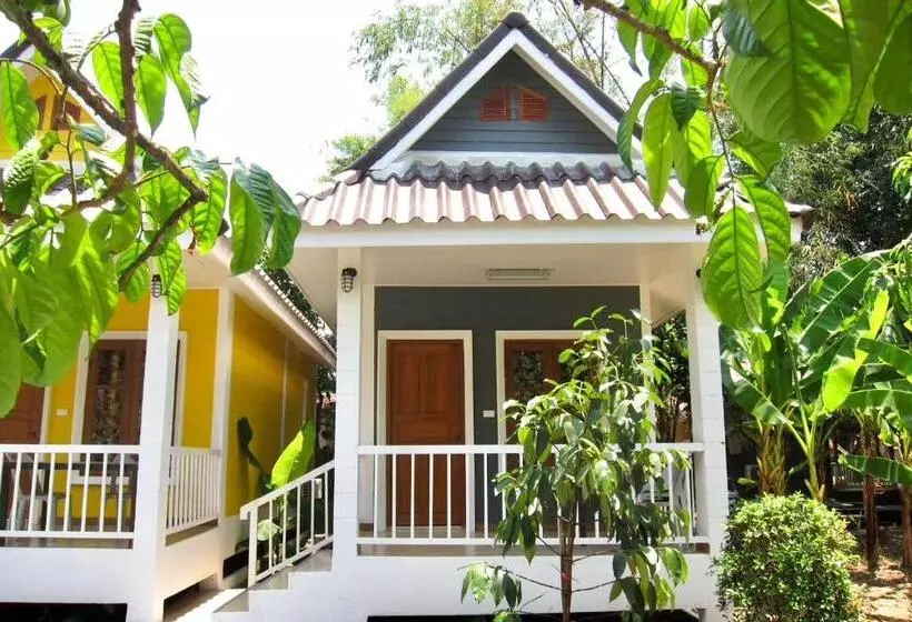 Thiw Tara Resort
