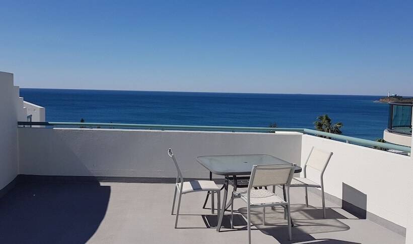 Alexandra On The Pacific