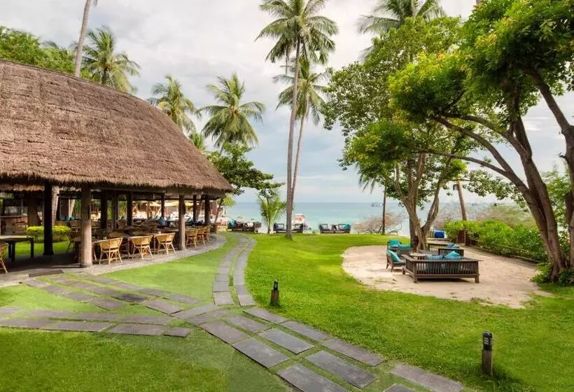 Haadtien Beach Resort