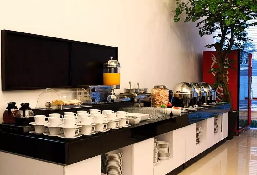 Amaris Hotel Cihampelas