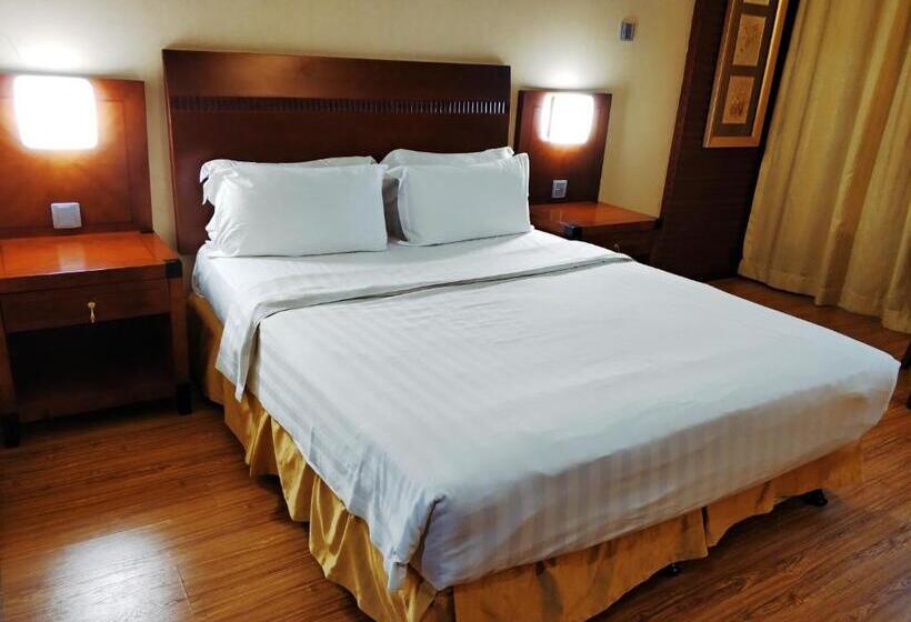 Celyn Hotel City Mall