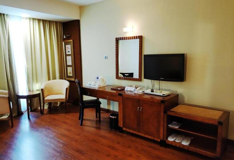 Celyn Hotel City Mall