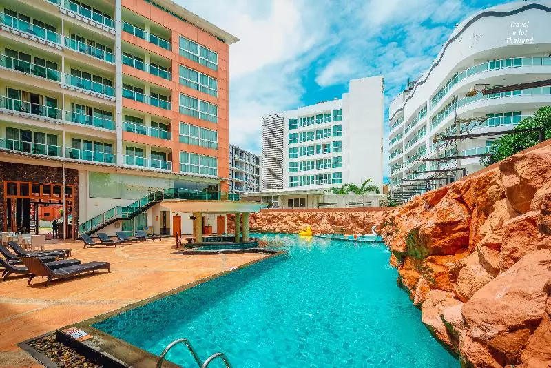 Centara Nova Hotel Pattaya