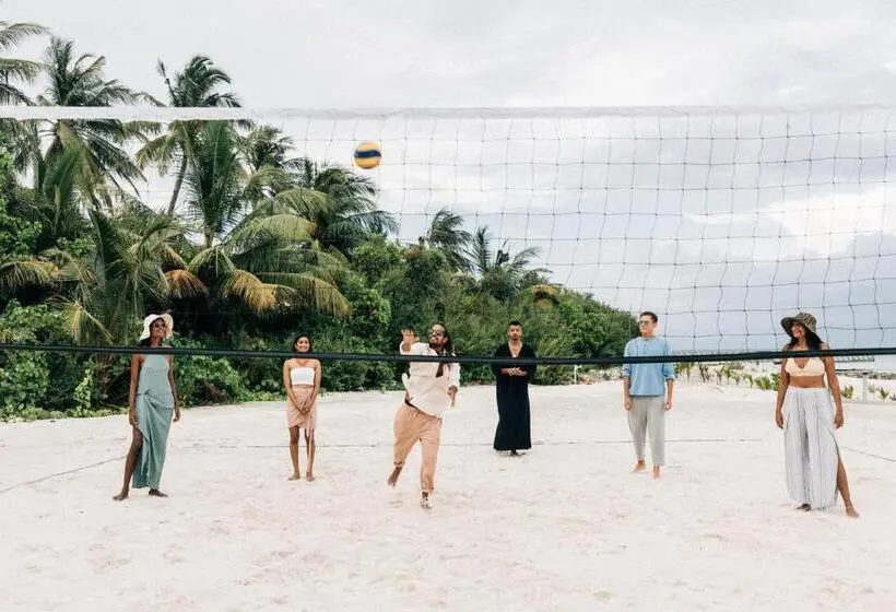 هتل Cinnamon Hakuraa Huraa Maldives  - All Inclusive - Adults Only