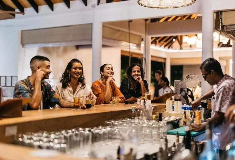 هتل Cinnamon Hakuraa Huraa Maldives  - All Inclusive - Adults Only