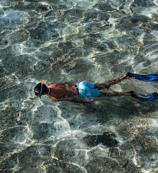 هتل Cinnamon Hakuraa Huraa Maldives  - All Inclusive - Adults Only