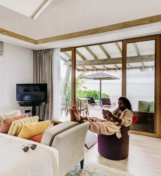 هتل Cinnamon Hakuraa Huraa Maldives  - All Inclusive - Adults Only