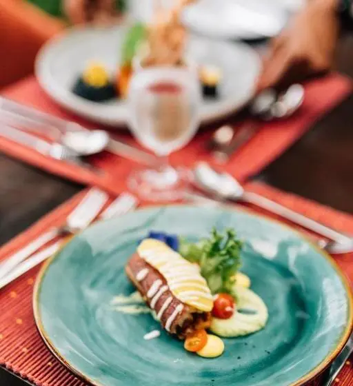 هتل Cinnamon Hakuraa Huraa Maldives  - All Inclusive - Adults Only