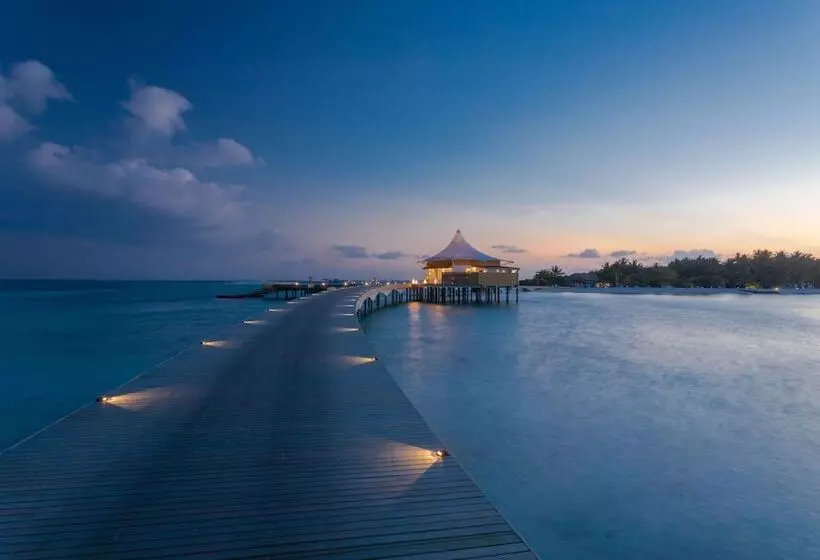 هتل Cinnamon Hakuraa Huraa Maldives All Inclusive