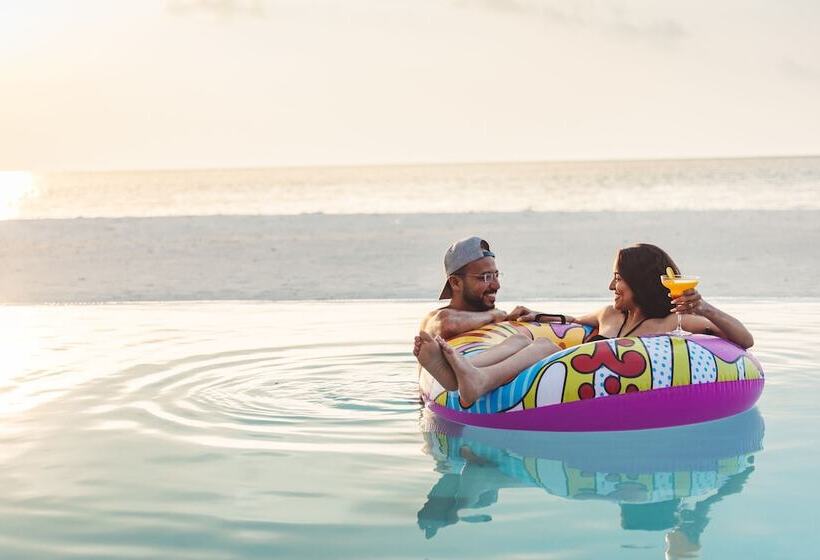 هتل Cinnamon Hakuraa Huraa Maldives All Inclusive