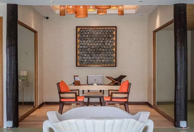 هتل Cinnamon Hakuraa Huraa Maldives All Inclusive