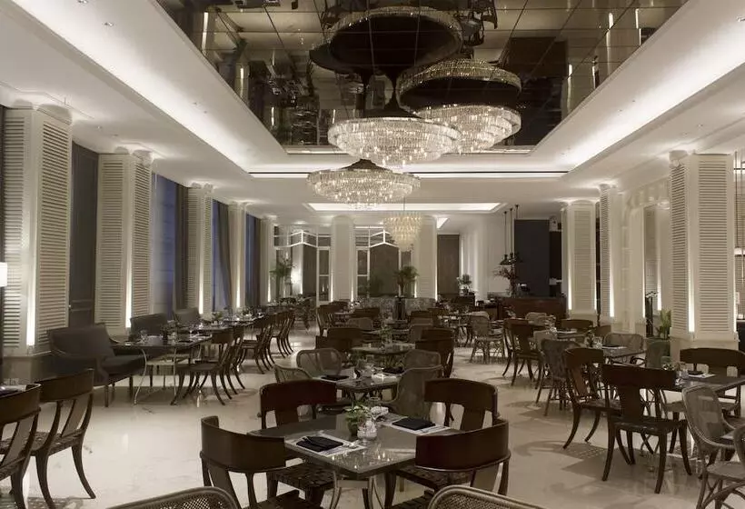 Java Paragon Hotel & Residences