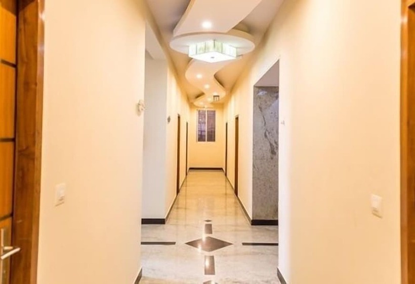 Hotel Sandesh Kingston