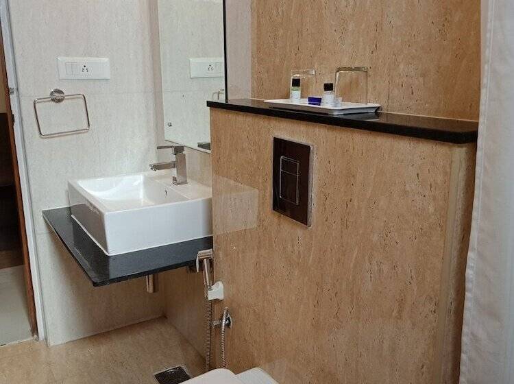 Hotel Sandesh Kingston