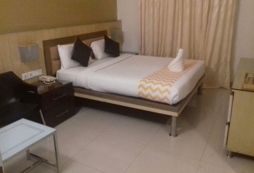 Hotel Sandesh Kingston