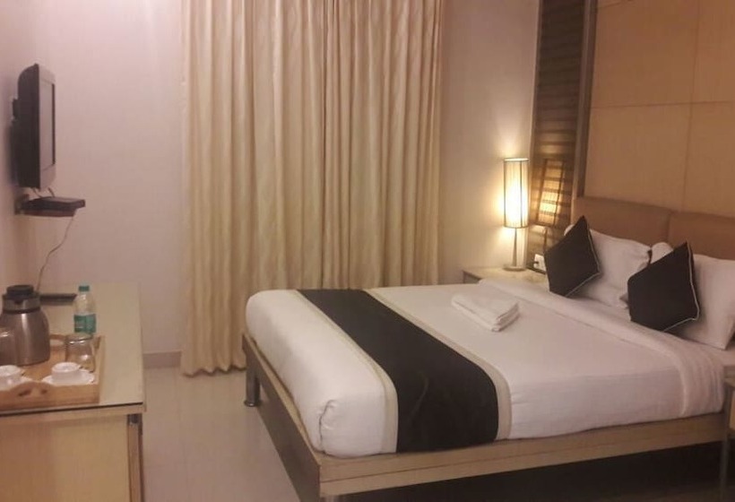Hotel Sandesh Kingston