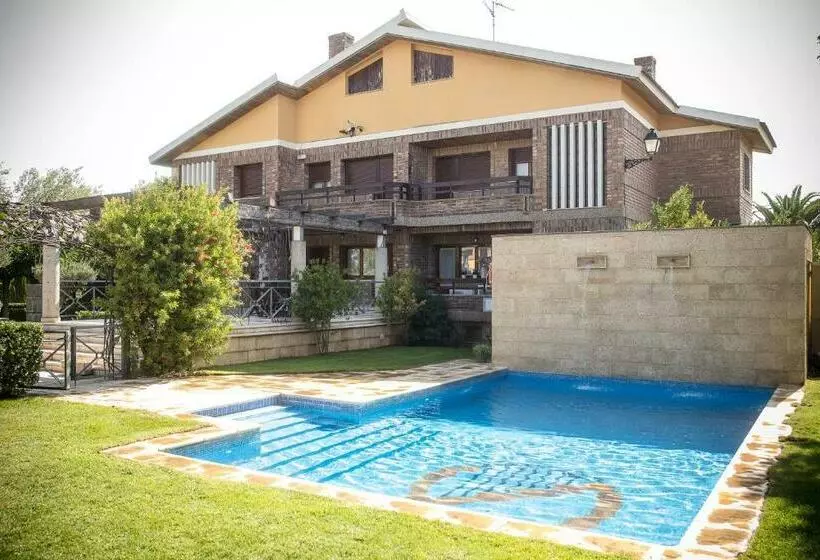 Alberg Finca Lebrel