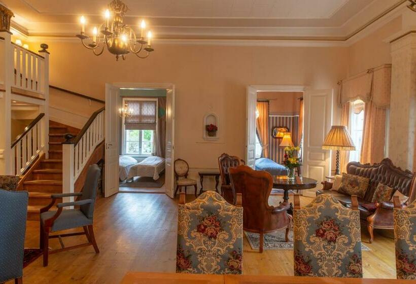 הוסטל Wanha Kartano