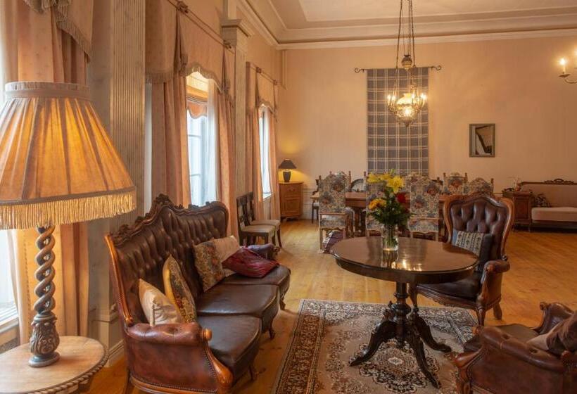 הוסטל Wanha Kartano