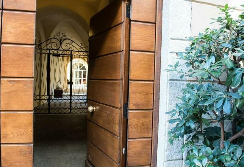 پانسیون Lo Studio   The House Of Travelers