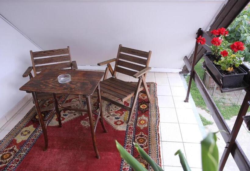 بنسيون Sára Vendégház