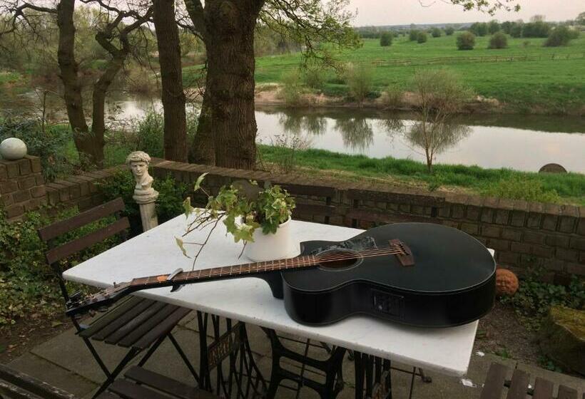 مبيت وإفطار Antiquitäten Café Schwarmstedt