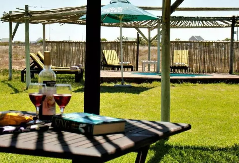 تختخواب و صبحانه Tortoise Trail Lodge