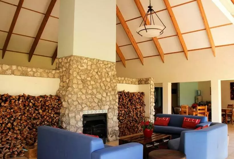 تختخواب و صبحانه Tortoise Trail Lodge