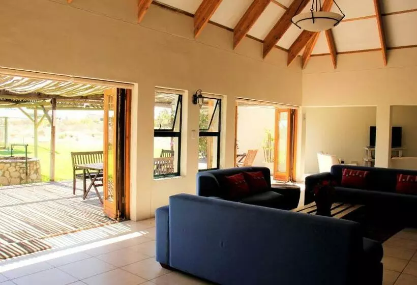 تختخواب و صبحانه Tortoise Trail Lodge