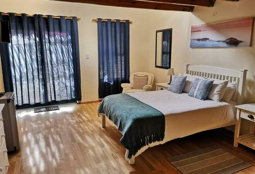 تختخواب و صبحانه Tortoise Trail Lodge