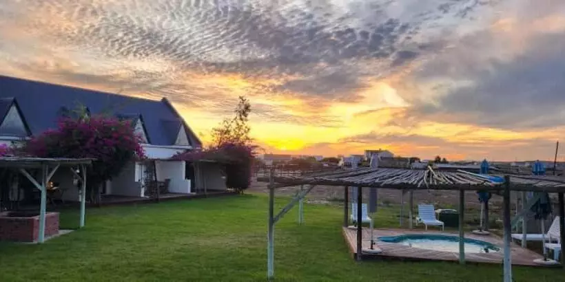 تختخواب و صبحانه Tortoise Trail Lodge