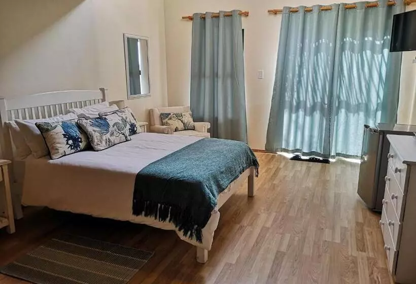 تختخواب و صبحانه Tortoise Trail Lodge