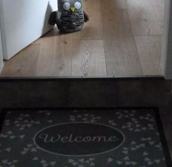 Aamiaismajoitus (B&B) Gästezimmer Am Hüstert