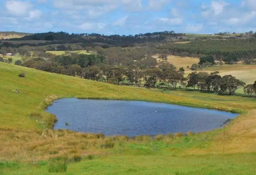 Hotelli Back Valley Farmstay Bed And Breakfast