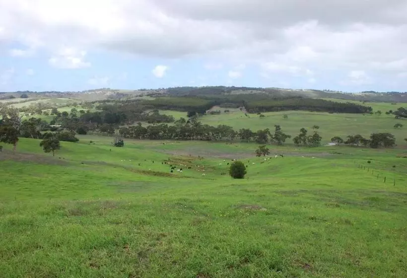 Hotelli Back Valley Farmstay Bed And Breakfast