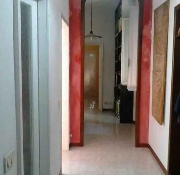 پانسیون Central Art House