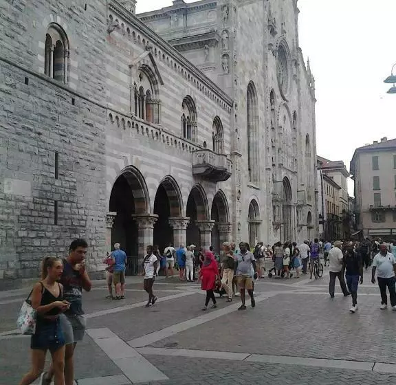 پانسیون Central Art House