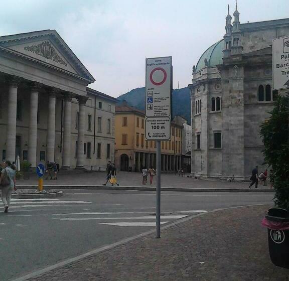 پانسیون Central Art House