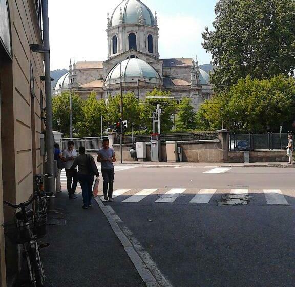 پانسیون Central Art House