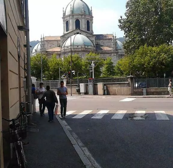 پانسیون Central Art House