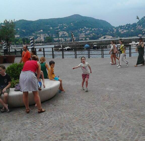 پانسیون Central Art House