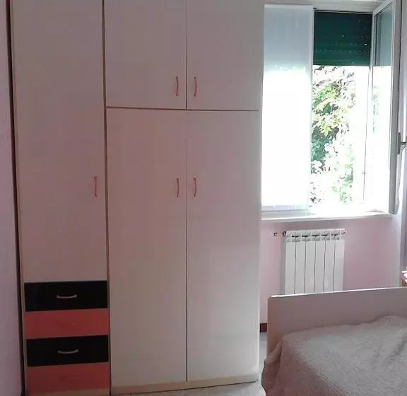 پانسیون Central Art House