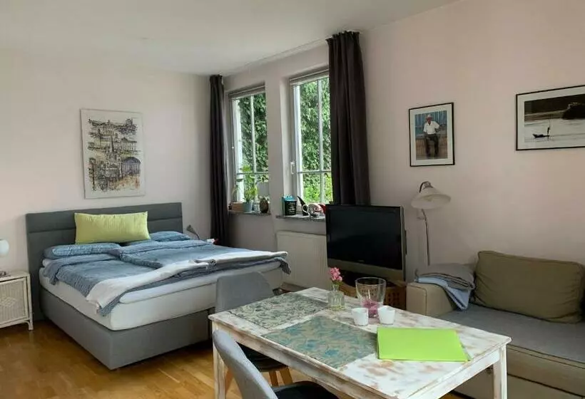 Aamiaismajoitus (B&B) Gleich Neben Dom Und Schloss