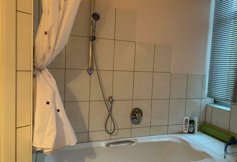 Bed and Breakfast Gleich Neben Dom Und Schloss