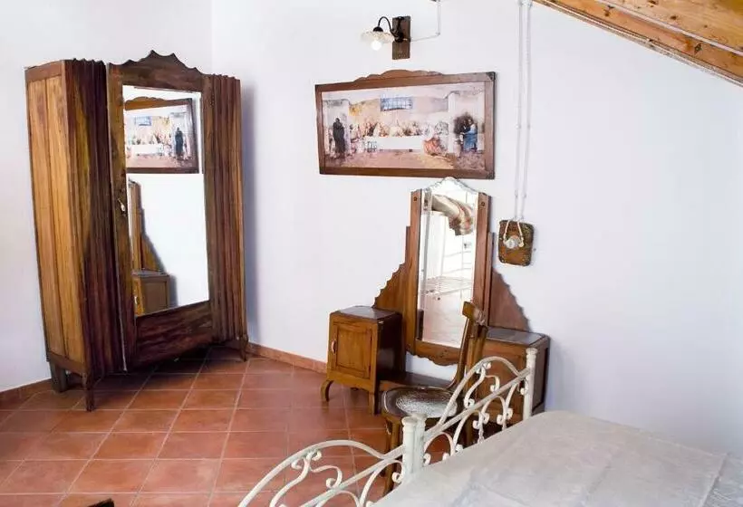 Aamiaismajoitus (B&B) La Luna Nel Pozzo